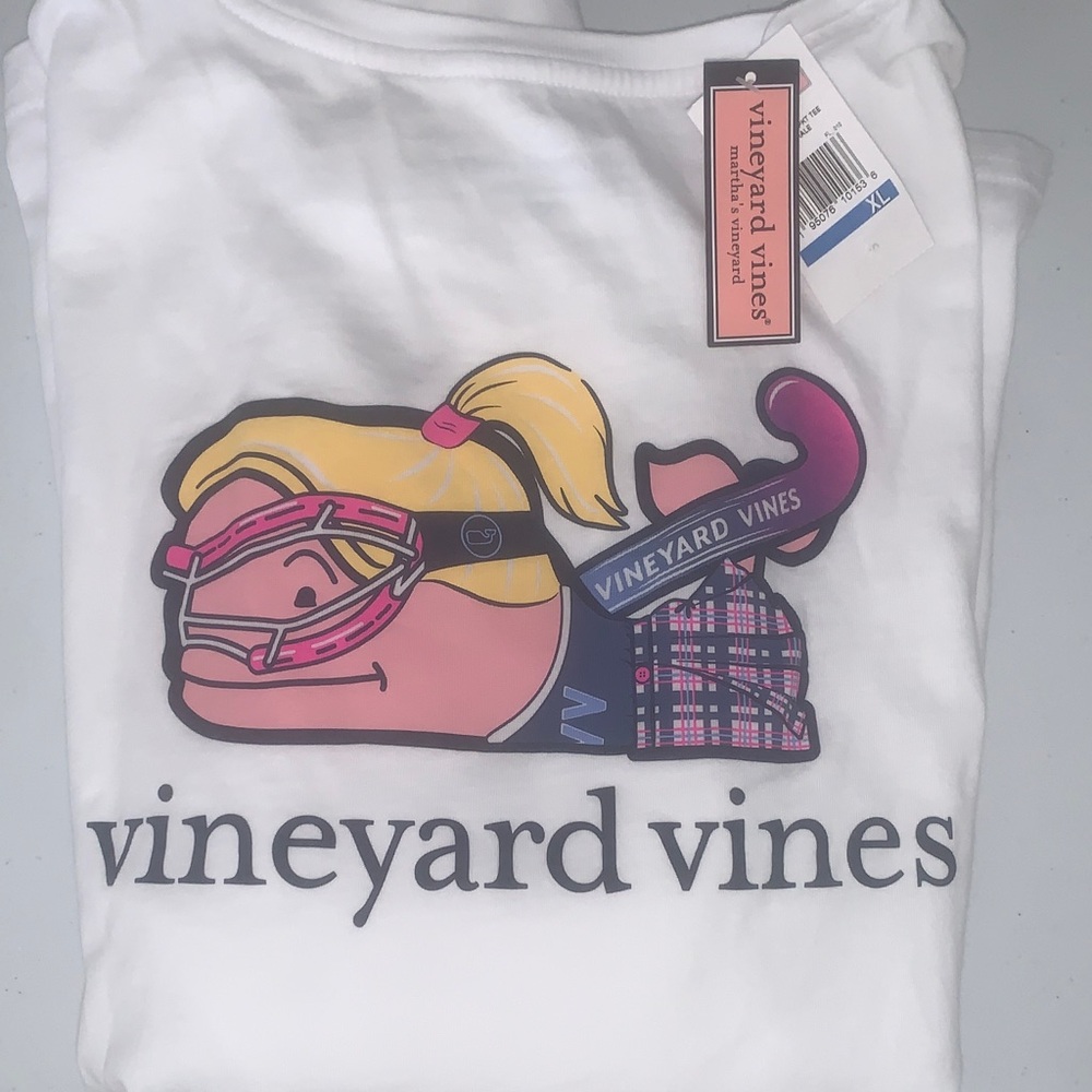 Vineyard Vines White long sleeved T-Shirt with Field Hockey Graphic
